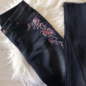 White House Black Market Floral Jegging